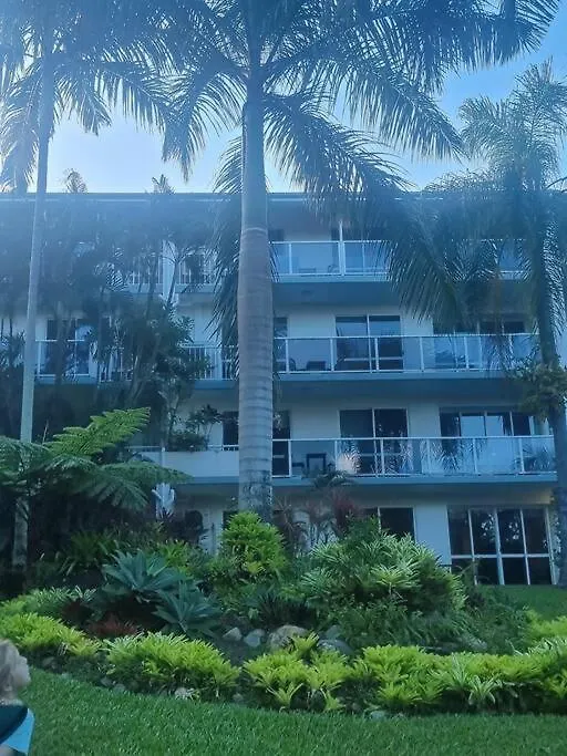 Your Coral Coast Resort Inn Palm Cove Apartment