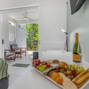 Apartment Elysium Private At Club &, Palm Cove
